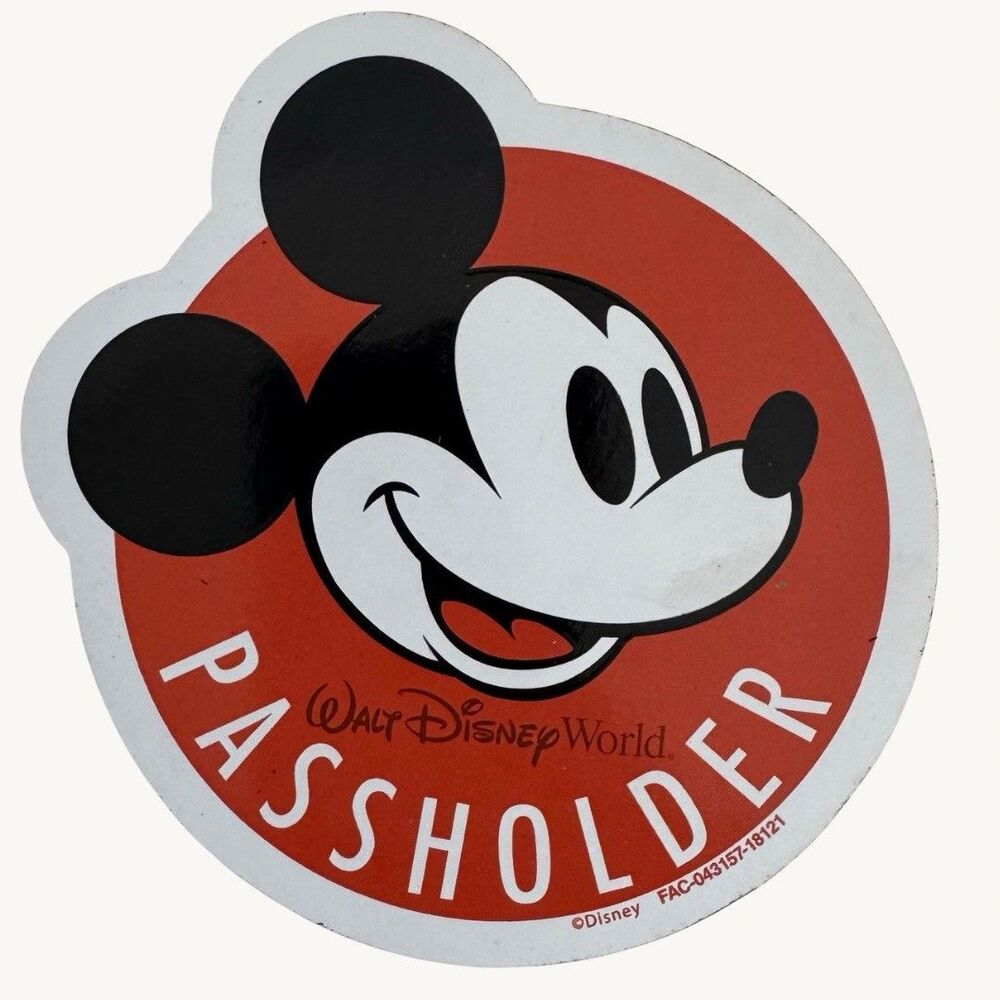 New Authentic Mickey Mouse Classic - Walt Disney  World Annual Passholder Magnet